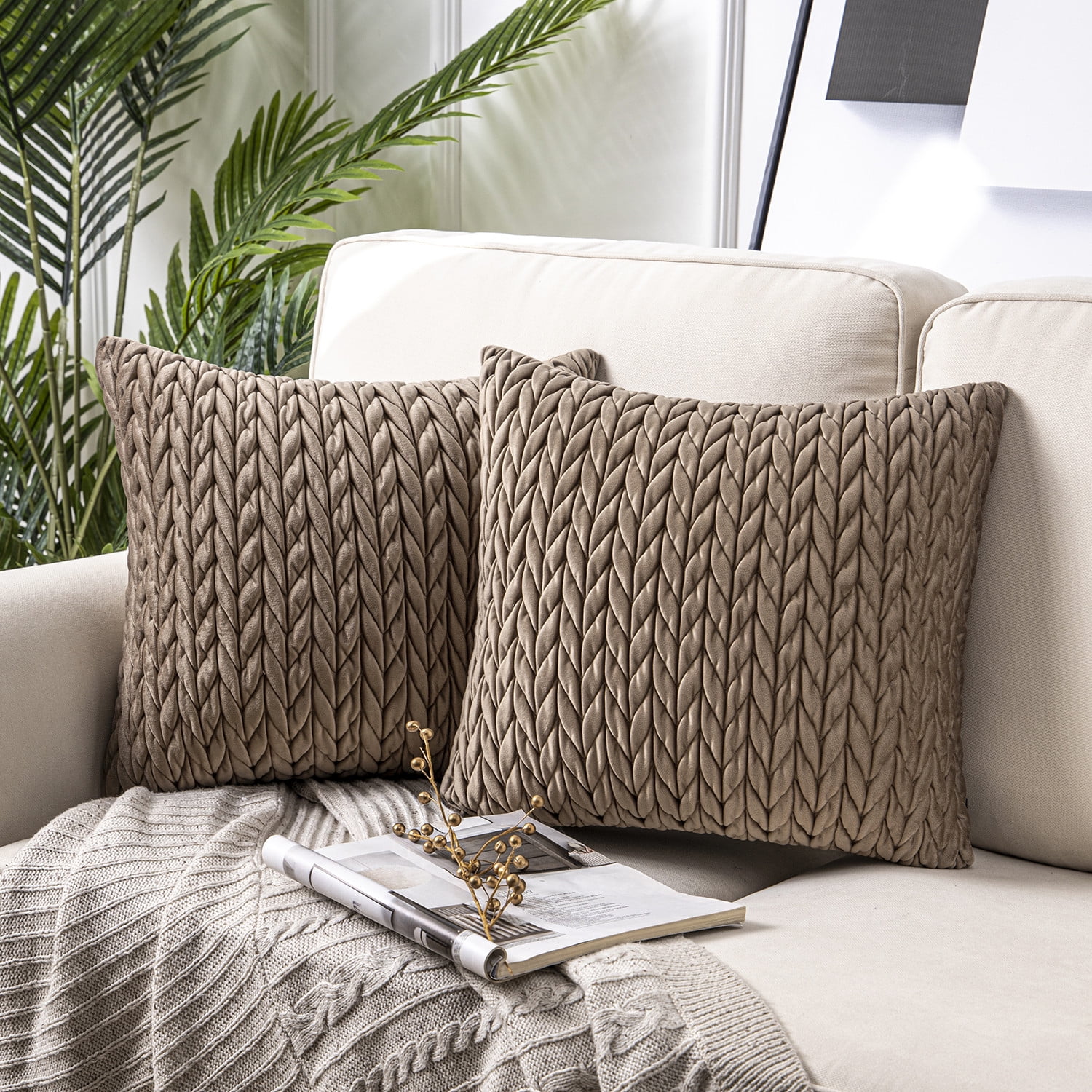 Phantoscope Quilted Velvet Braid Textured Pleated Square Decorative