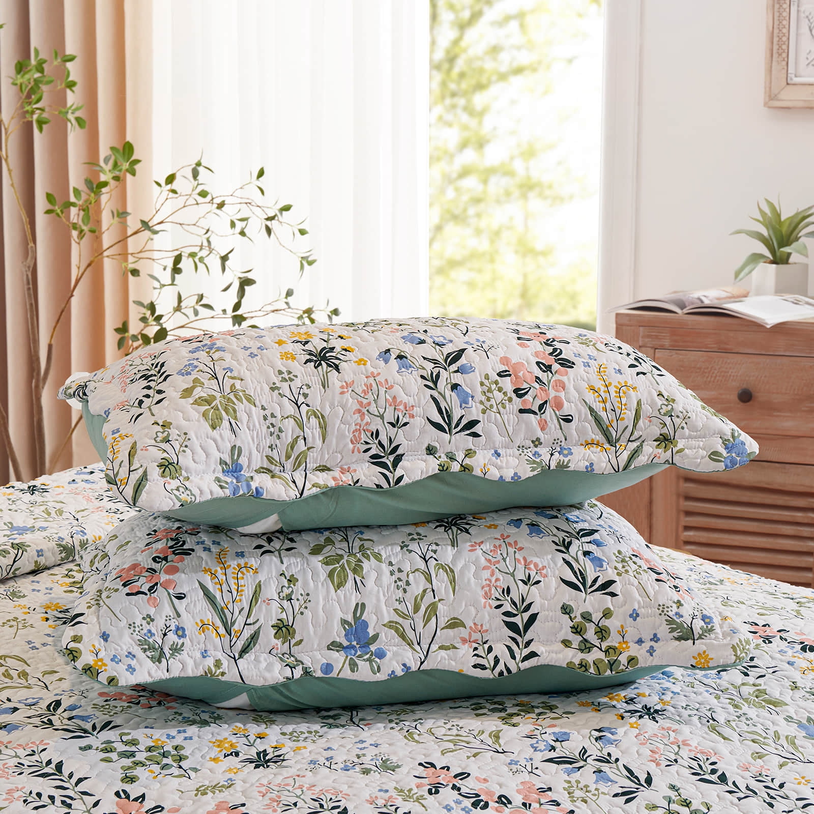3-Piece Full/Queen Size Quilt Set - Floral Garden Style Bedspread Coverlet with 2 Pillow Shams, Microfiber