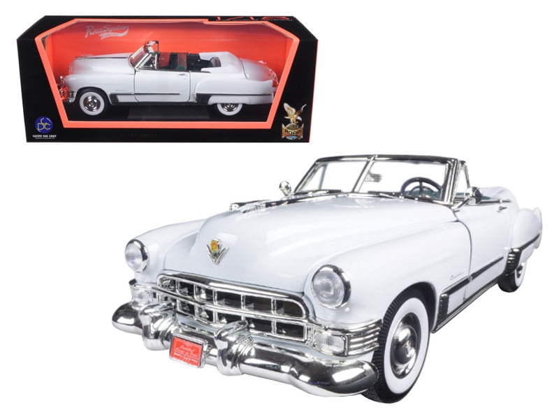 Road Legends 1949 Cadillac DeVille 92308/9 1:18 - Gold with