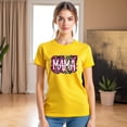 thumbnail image 3 of Playera Blusa Mama Mamá Fieramente Increíble – Estilo Animal Print con Actitud Color Amarillo Talla Mediana Marca Emil SaEs, 3 of 4
