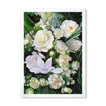 Designart 'Bouquet Of White Roses With Green Leaves' Traditional Framed Art Print