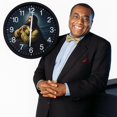 thumbnail image 2 of Reloj de pared The Prayer Clock 12, dorado, con la Palabra de Dios hablada, 2 of 8