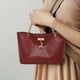 thumbnail image 5 of Bolso De Mano De Ciervo Para Mujer, Bolso De Mano De Gran Capacidad, Bolso De Hombro Tipo Tote, Textura Avanzada Y Dise O Pr Ctico, Elegante Para Uso Diario, Ideal Para Viajes, Bolso, 5 of 8