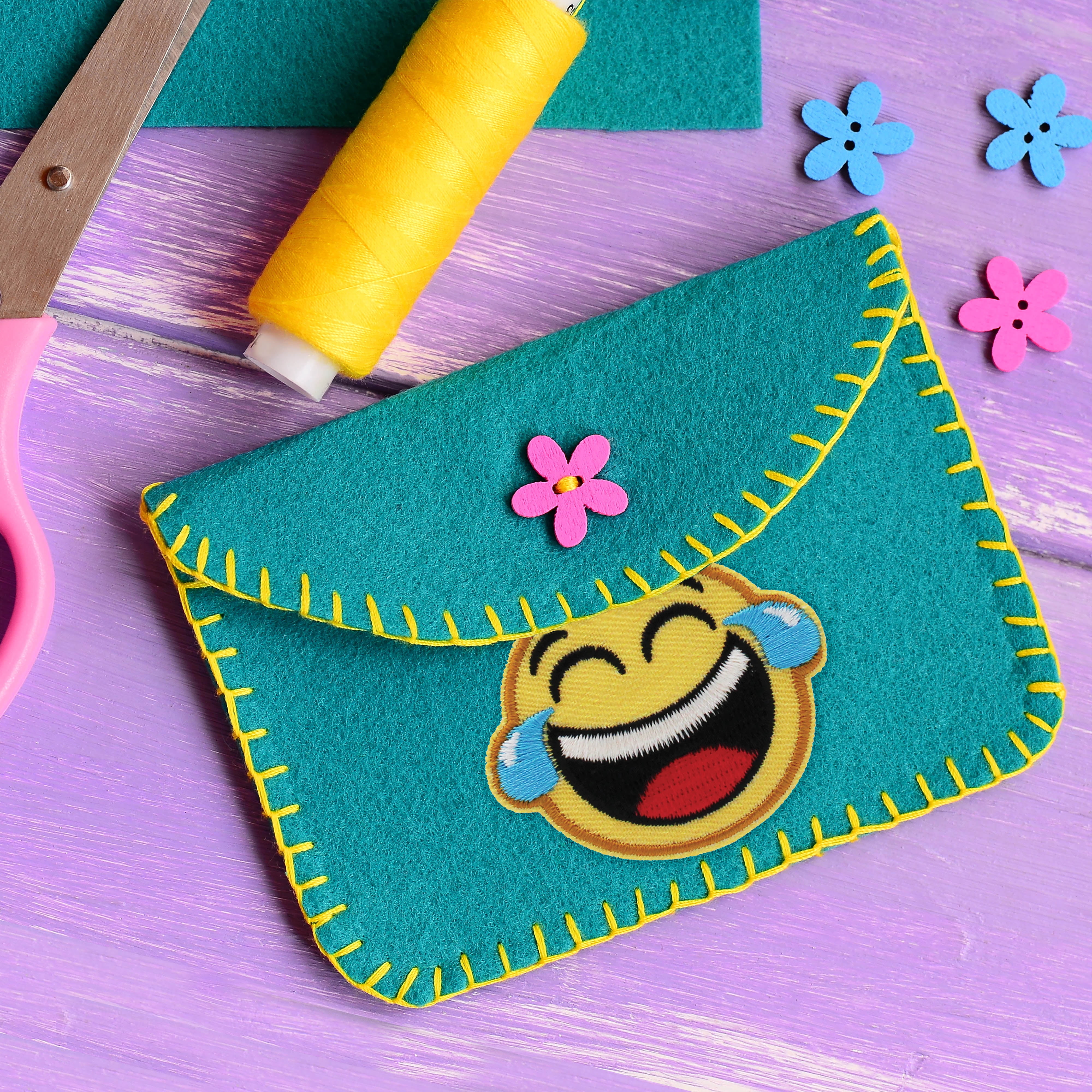 (2 pack) Gwen Studios Embroidered Brown and Yellow Emoji Iron-on Patch Applique Set, 1.75", 4PC