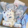 thumbnail image 1 of Caja de regalo de cumpleaños Kawaii Sanrio Hello Kitty Kuromi, colgante de muñeco de peluche Cinnamoroll My Melody, accesorios de Anime con corazón femenino bonito, 1 of 4