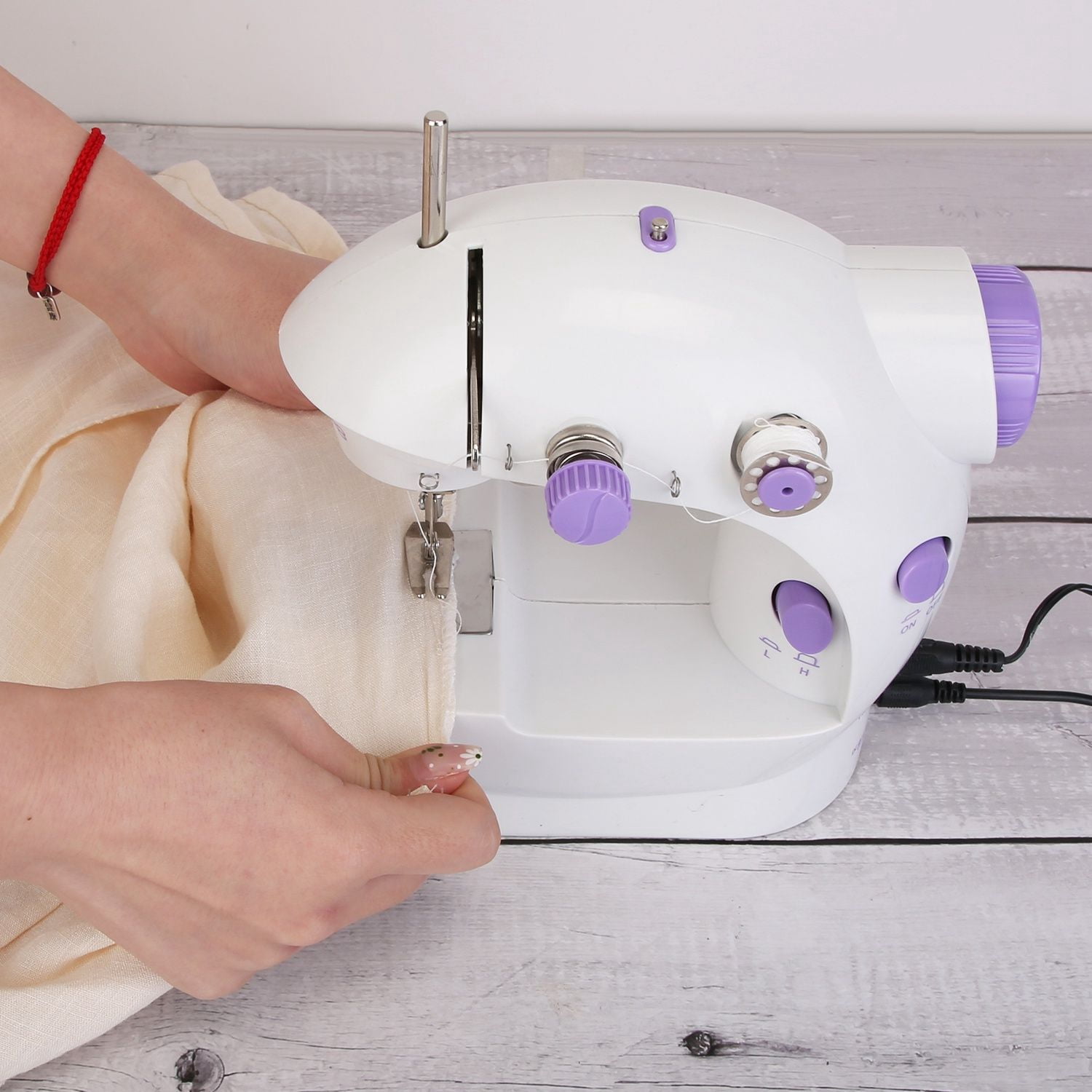 Electric Sewing Machine Portable 2 Speed Overlock Foot w/ Foot Pedal LED Light