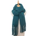 thumbnail image 1 of Bufanda de color sólido gruesa verde hierba con borlas largas y chal de mujer nuevo de otoño e invierno, 1 of 6