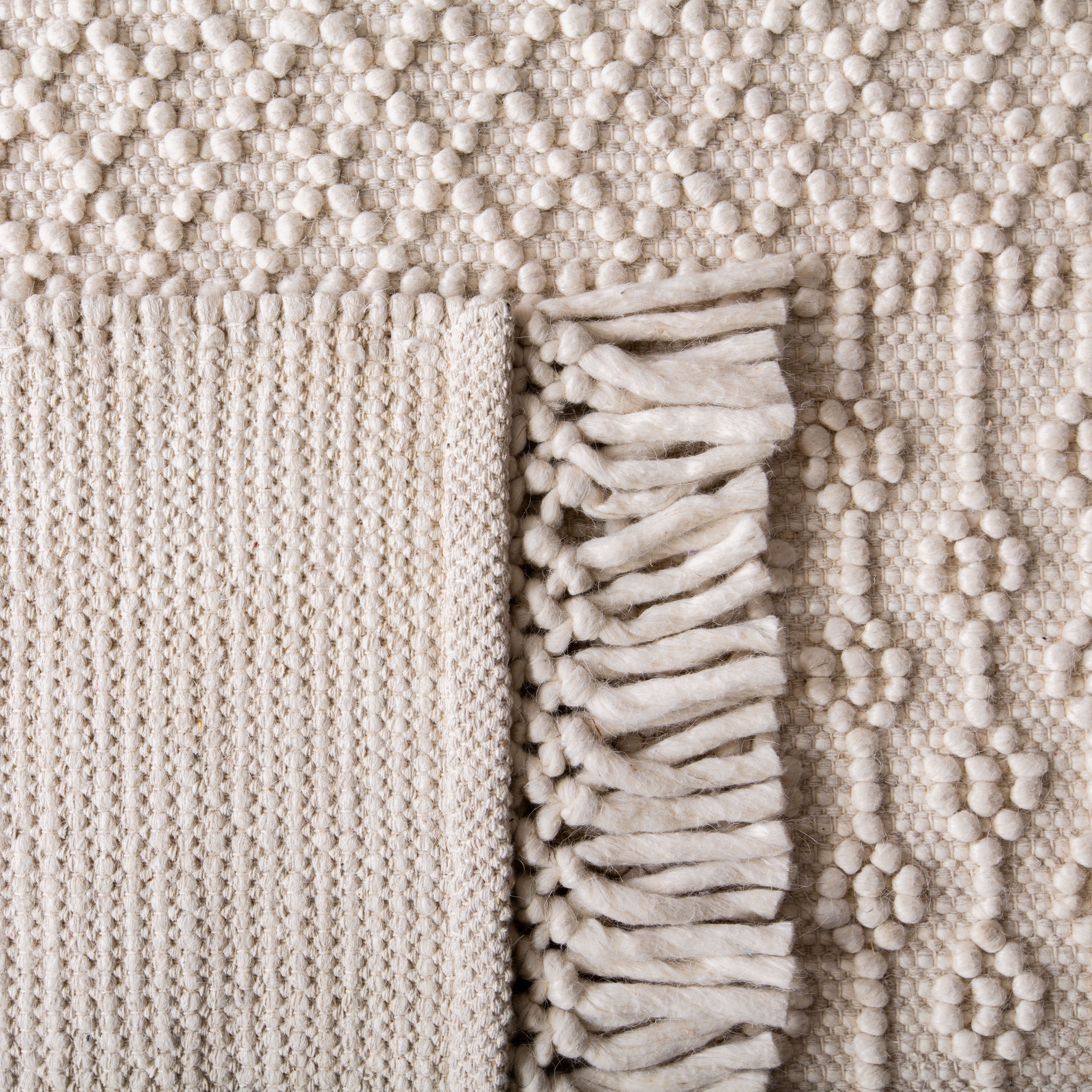 SAFAVIEH Natura Cordelia Southwestern Wool Area Rug, Ivory, 4' x 4' Square