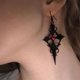 thumbnail image 4 of Para aretes colgantes con cruz y colgante de crucifijo negro gótico con diamantes de imitación rojos, 4 of 5