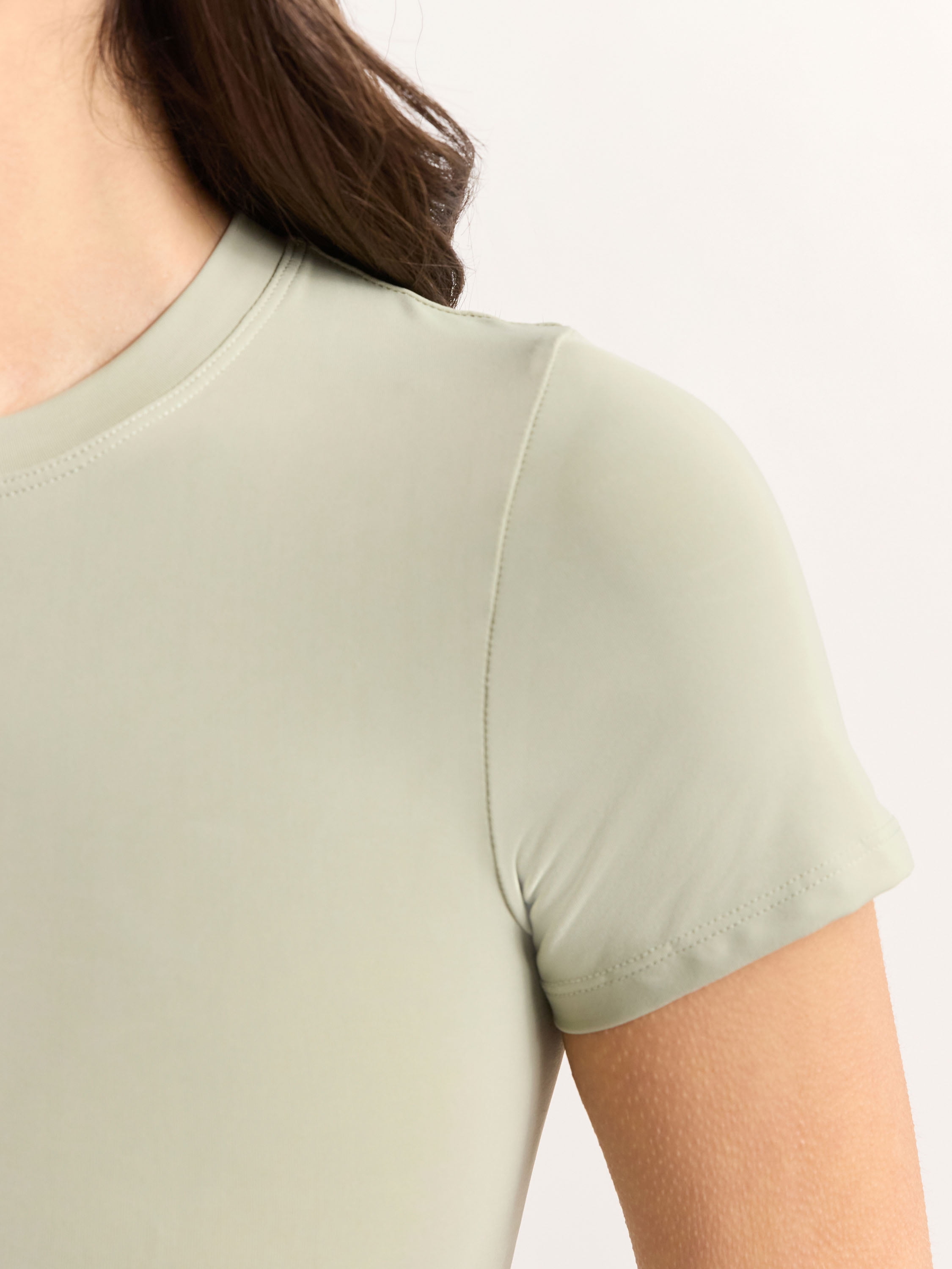 Joyspun Women's Everyday Seamless Shapewear T-Shirt, Sizes S-XXXL