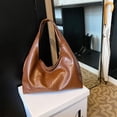 thumbnail image 3 of Bolso Hombro Elegante A La Hobo Con Cierre Cerrojo PU para Mujer, 3 of 9