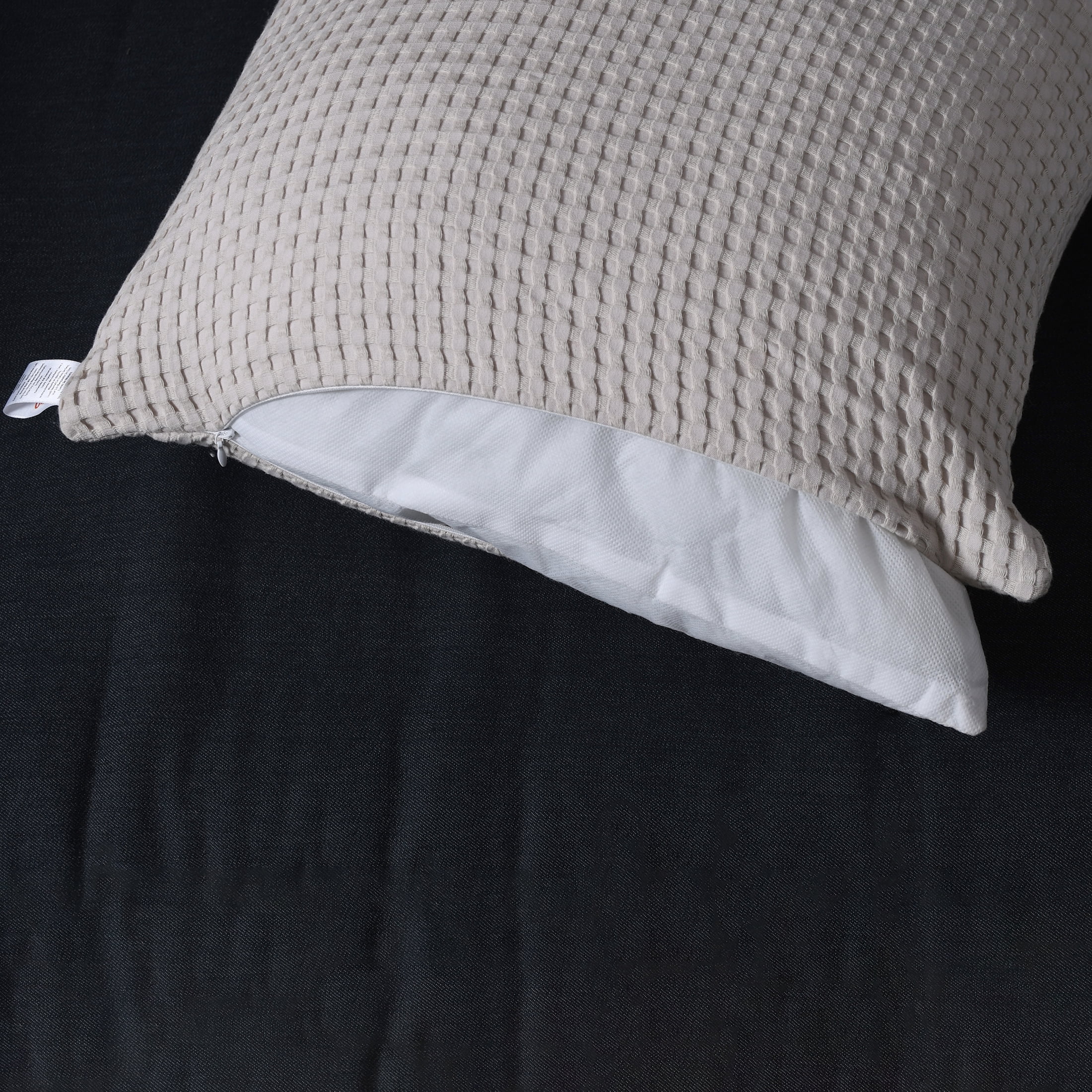 Mainstays Decorative Pillow Insert, 20" x 20", 2 pack
