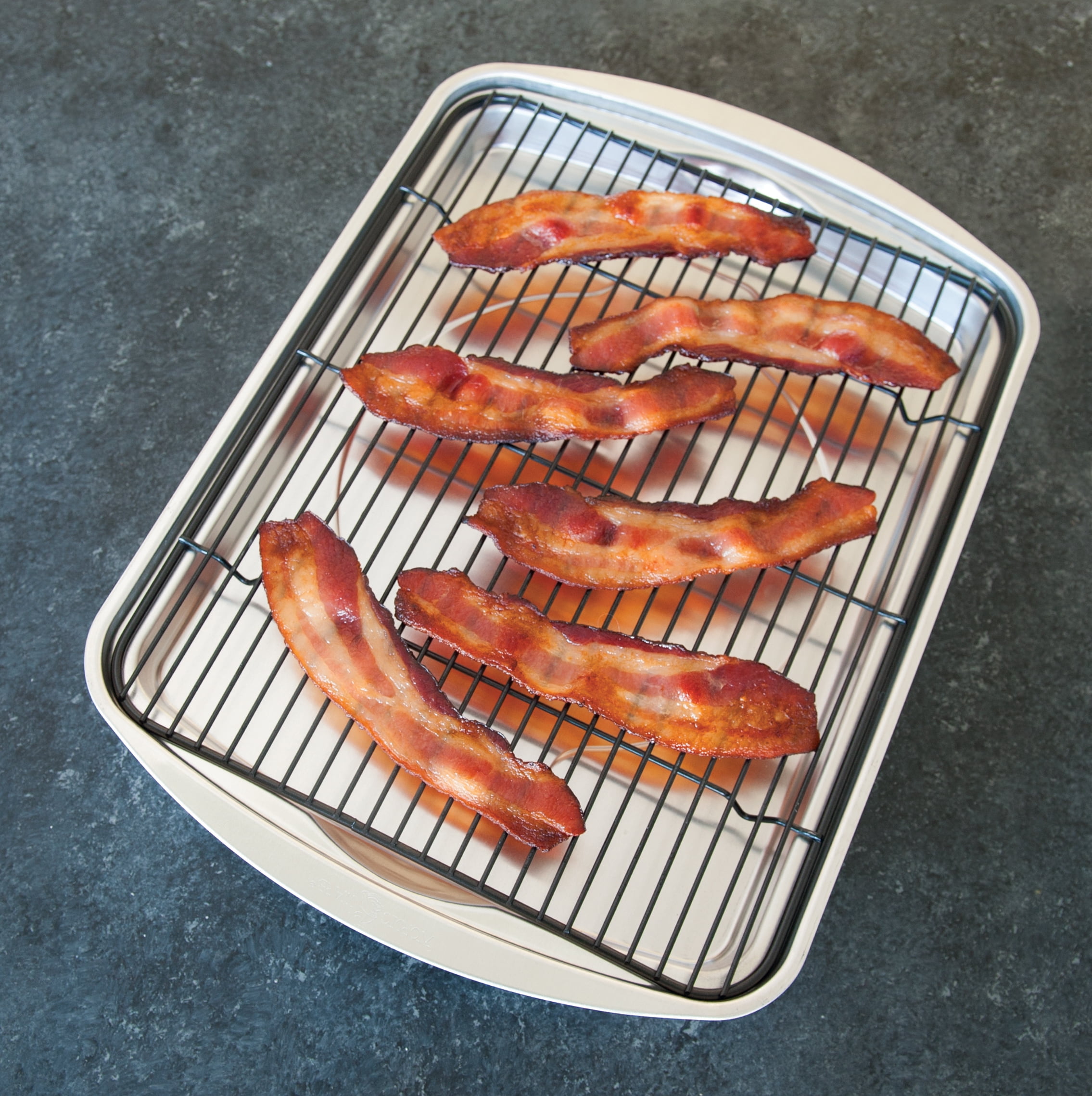 Nordic Ware Aluminum Oven Bacon Pan with Nesting Rack, 12.7 x