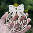 thumbnail image 5 of Diferentes nombres personalizados, decoraciones navideñas con forma de copo de nieve para el hogar, tarjeta de lugar con nombre grabada con láser, decoración navideña, 5 of 5
