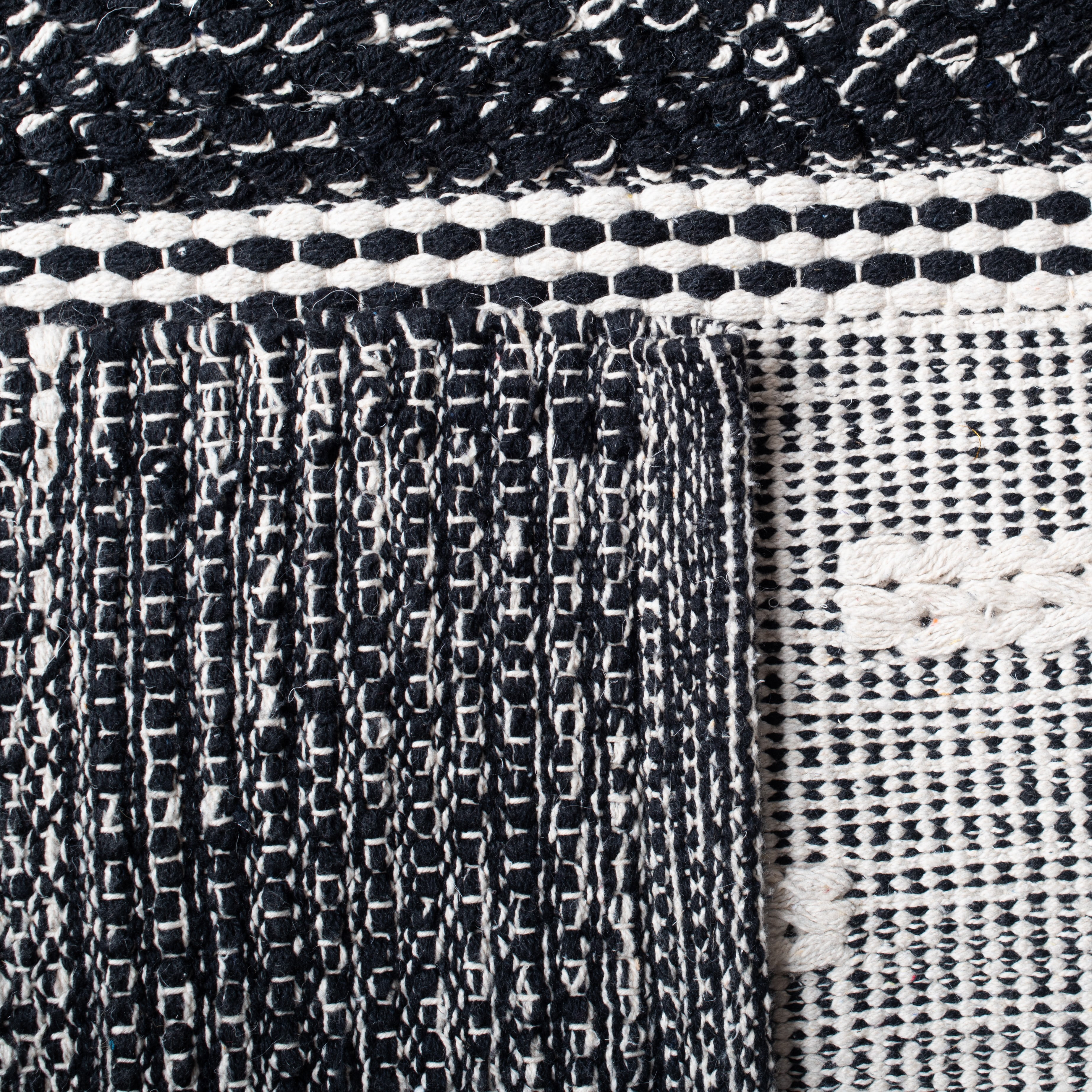 SAFAVIEH Striped Kilim Percival Striped Cotton Area Rug, Black/Ivory, 9' x 12'