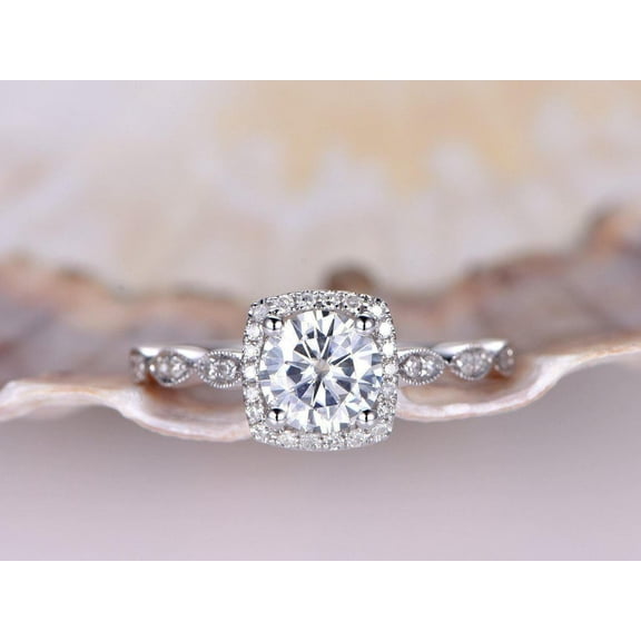 Classic 1.75 Carat Moissanite Diamond Wedding Ring with 18k Gold Plating
