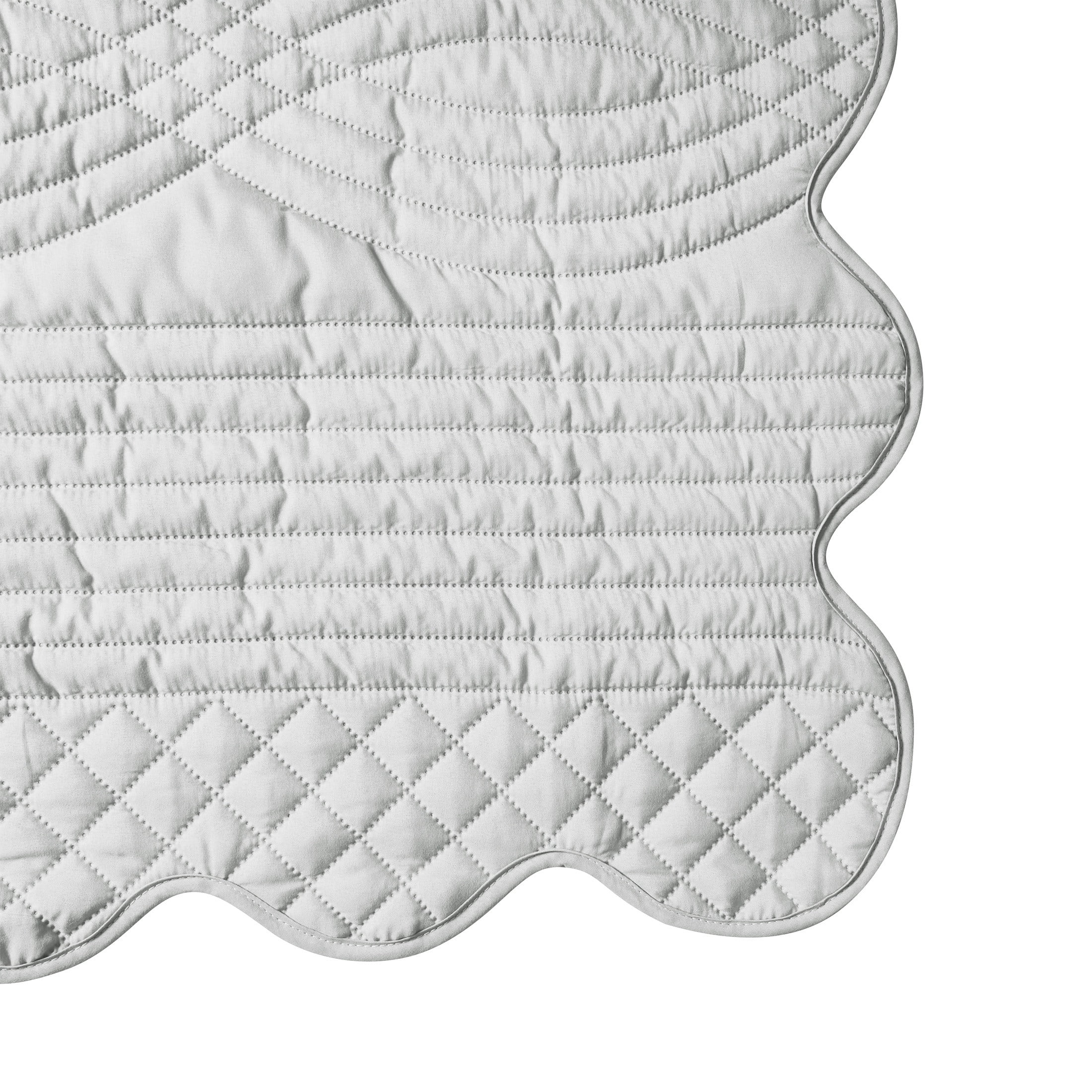 VCNY Home Grey Scallop 2-Piece Adult Microfiber Quilt Set, Twin