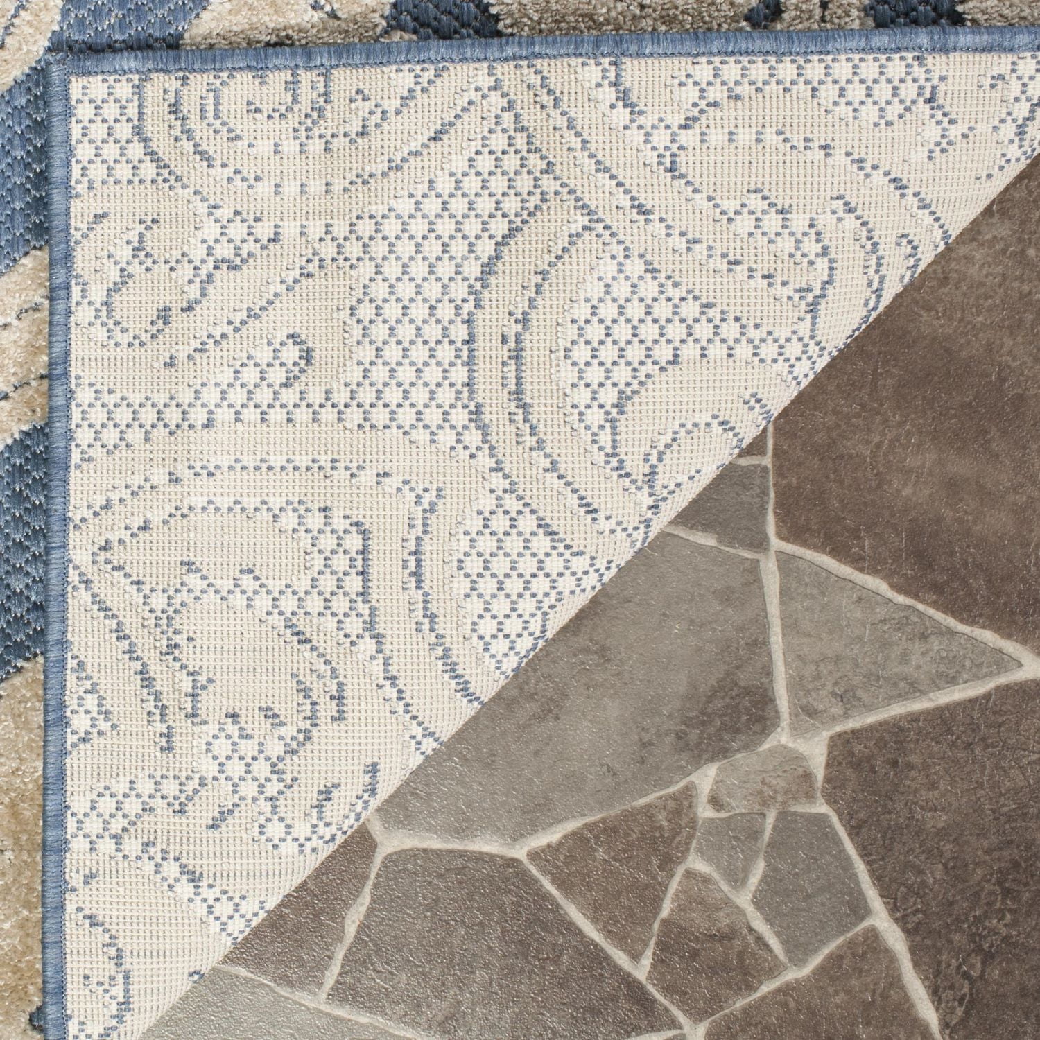 Safavieh Monroe Clarence Floral Area Rug