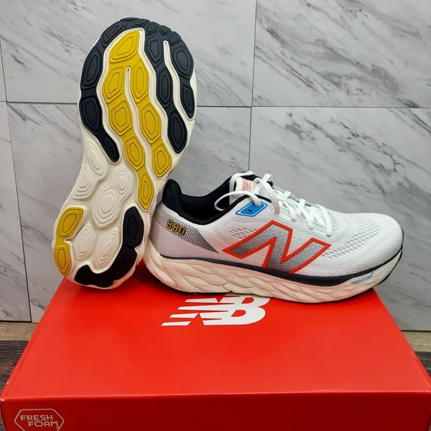 New Balance Fresh Foam X 880v14 Men's Size 10 White Neo Flame Running Shoes
