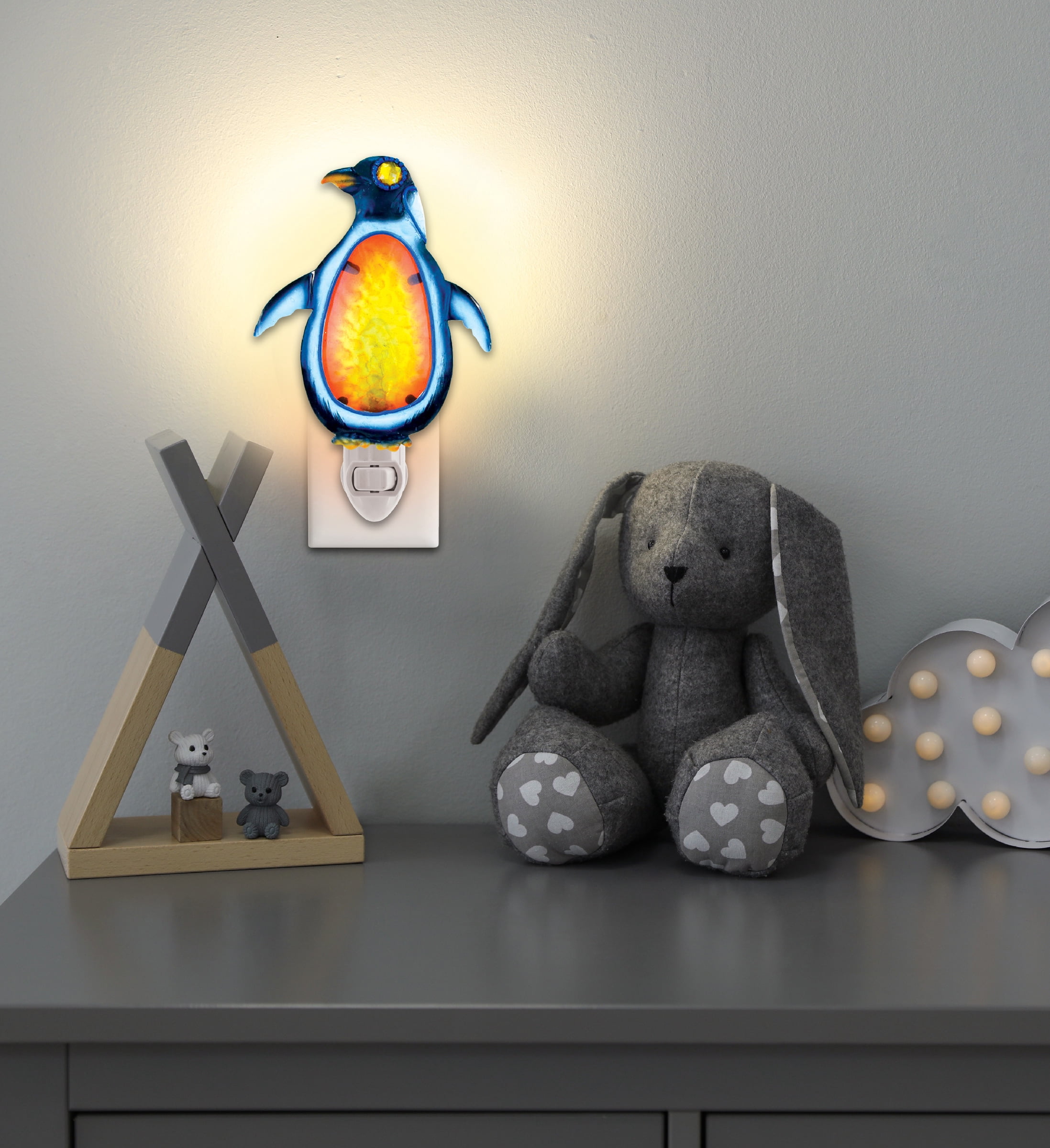 Puzzled Glass Art Night Light Penguin, Plug in Decorative Socket Lamp
