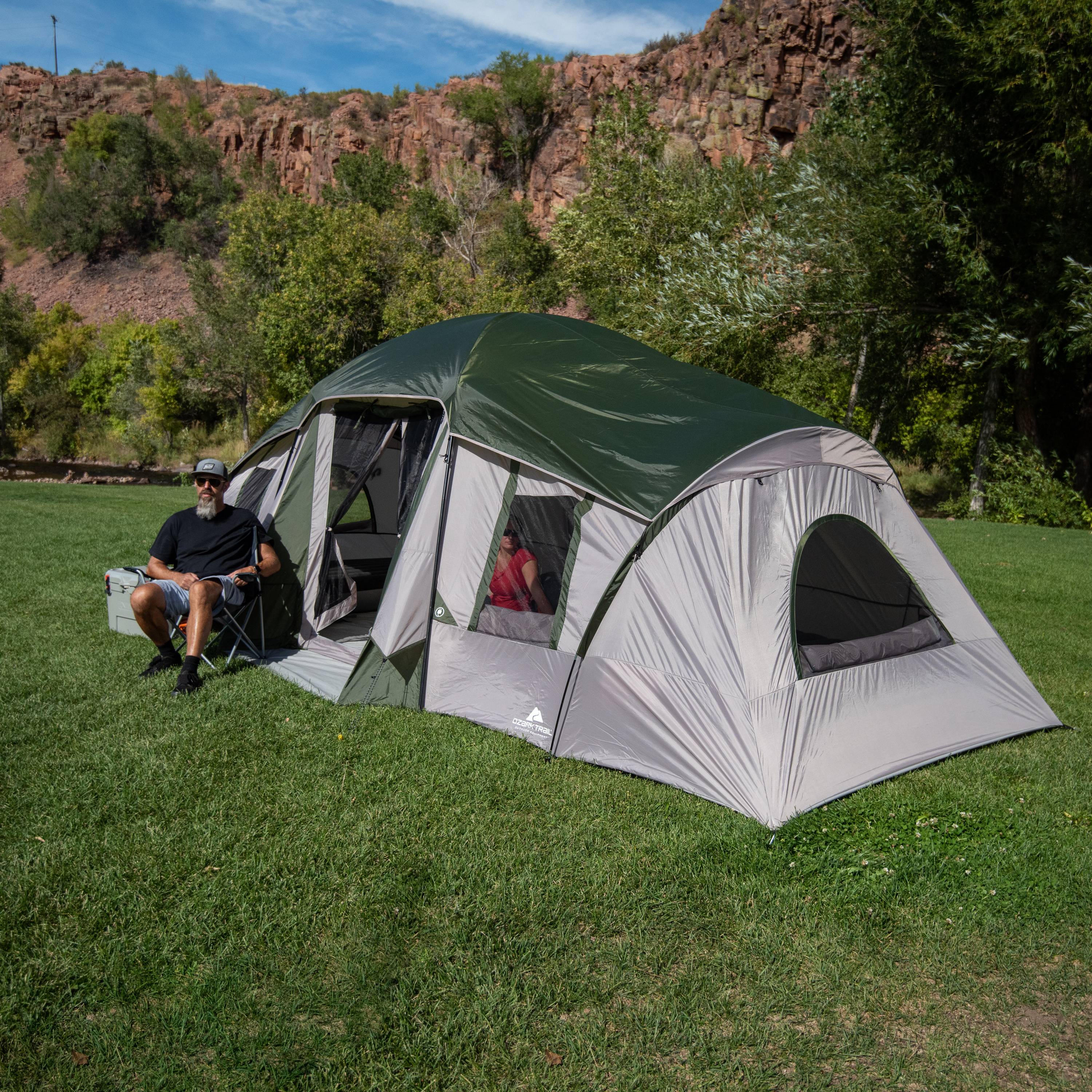 Carpa de Vacaciones para 10 Personas con 3 Habitaciones y Toldo de Sombra Ozark Trail 2