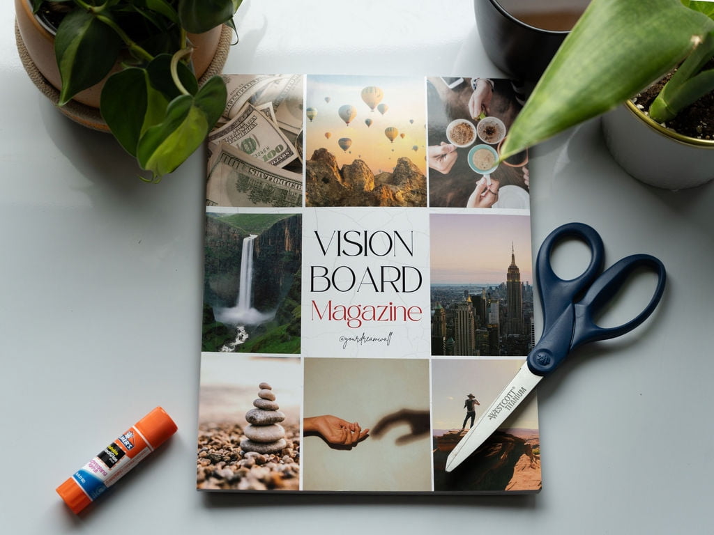 DIY Vision Board Magazine, Cut and Paste Inspiration with 500+ Images, Affirmations and Motivation
