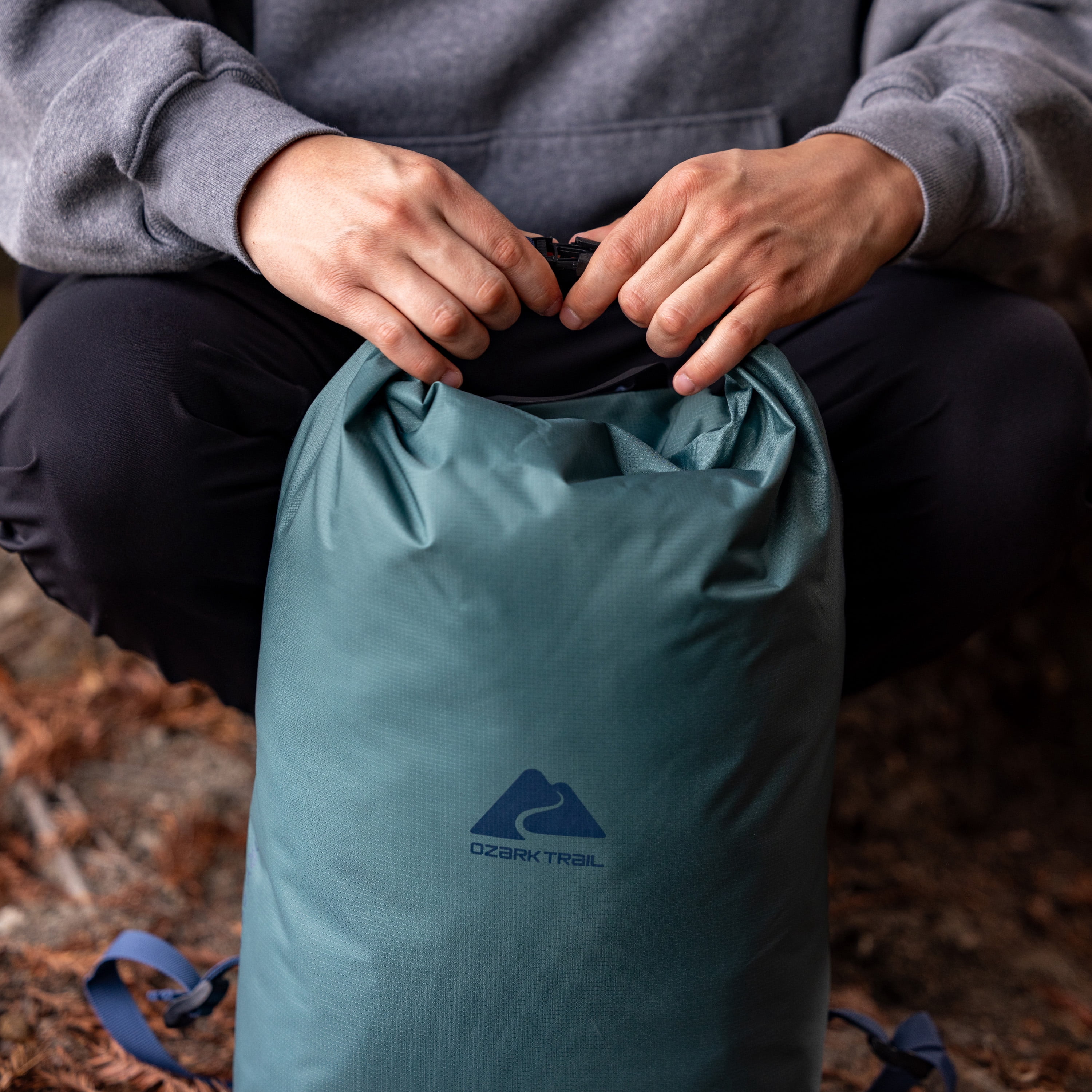 Ozark Trail 15L Waterproof Backpack, Forest Green, Unisex Adult