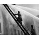 Posterazzi SAL255541 Profil Latéral de Deux Pompiers Montant une Échelle vers une Affiche de Bâtiment en Feu - 18 x 24 Po. – image 1 sur 1