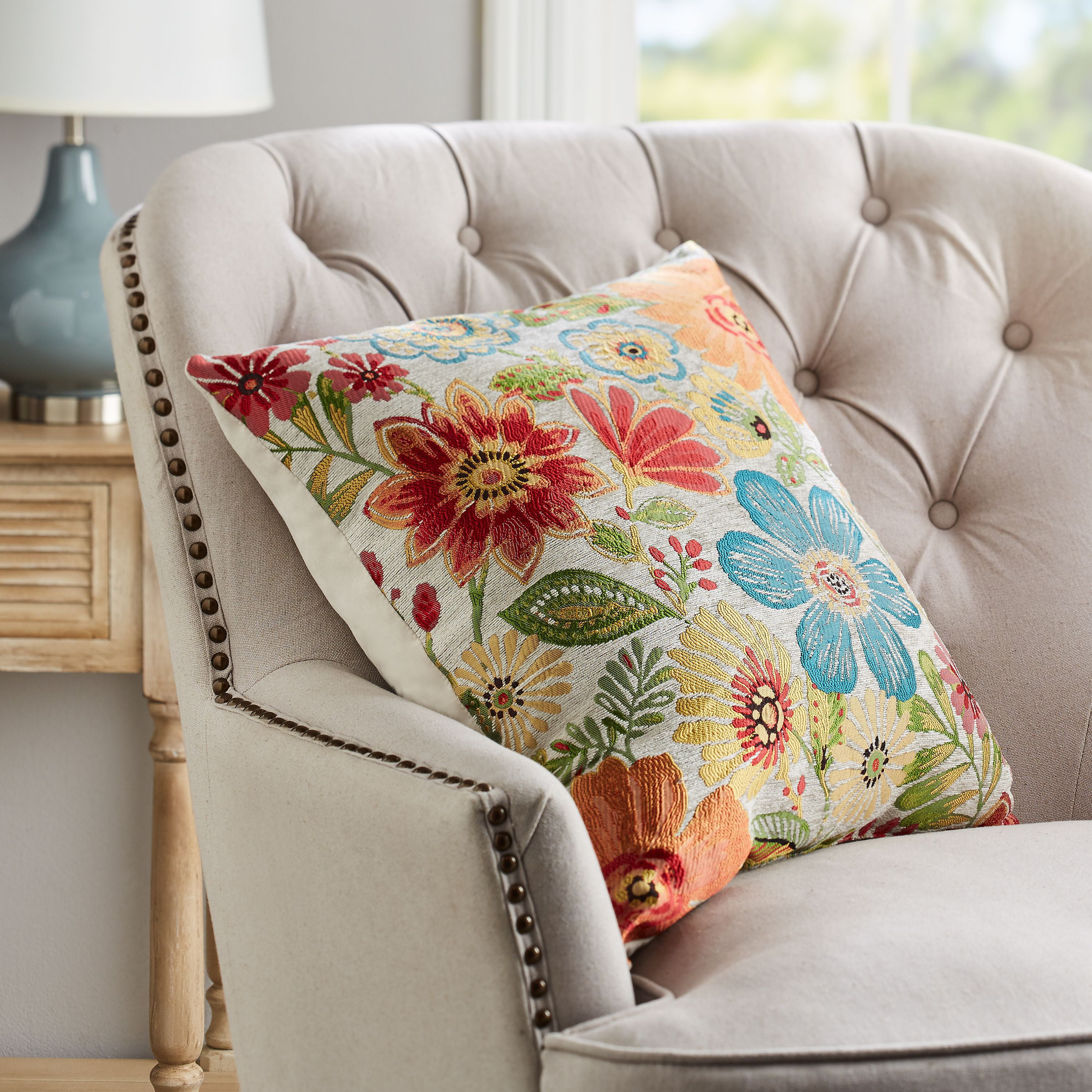 Large Throw Pillows – English Country Home