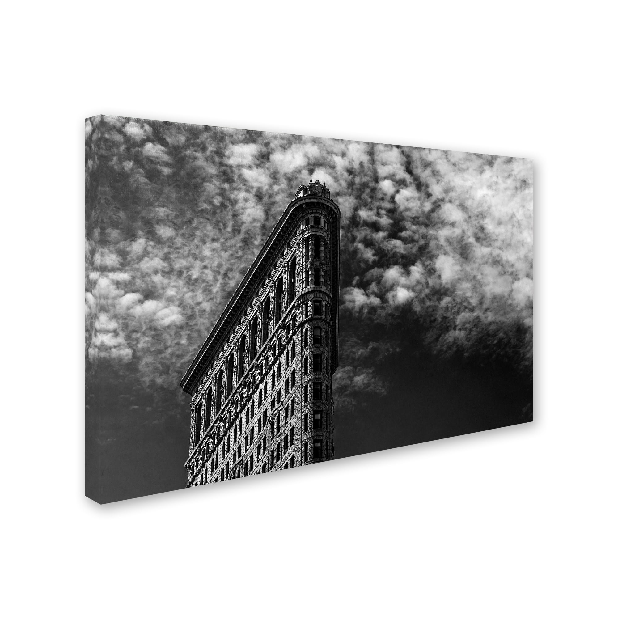 Trademark Fine Art 'Nyc Flatiron' Canvas Art by Francesco Santini