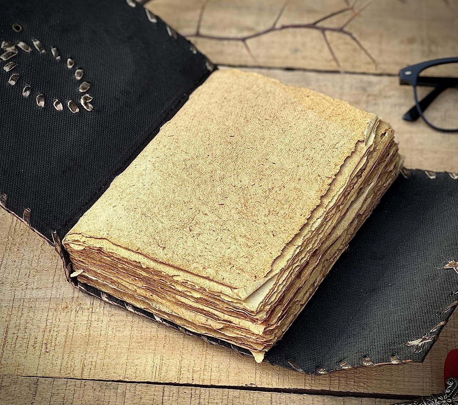 Hocus Pocus Book of Spells Hocus Pocus Prop Hocus Pocus Gifts Halloween Decorations Decor Leather Journal Writing Book Of shadow Best Hocus Pocus Gifts For Men And Women (7x5 Inch)