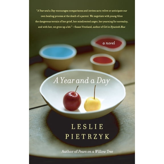 Pre-Owned A Year and a Day (Paperback) 0060554665 9780060554668