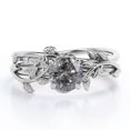 thumbnail image 1 of JeenMata Anillo de Bodas Inspirado en la Naturaleza con Diamantes Naturales de Sal y Pimienta de Talla Redonda de 0,50 Quilates y Hojas de Vid Engastados en Oro Blanco de 18 K sobre Plata, 1 of 6