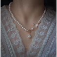 thumbnail image 4 of Collar de perlas naturales, cadena de clavícula de mariposa de alta gama, colgante retro de fragancia pequeña, accesorio de joyería, 4 of 5