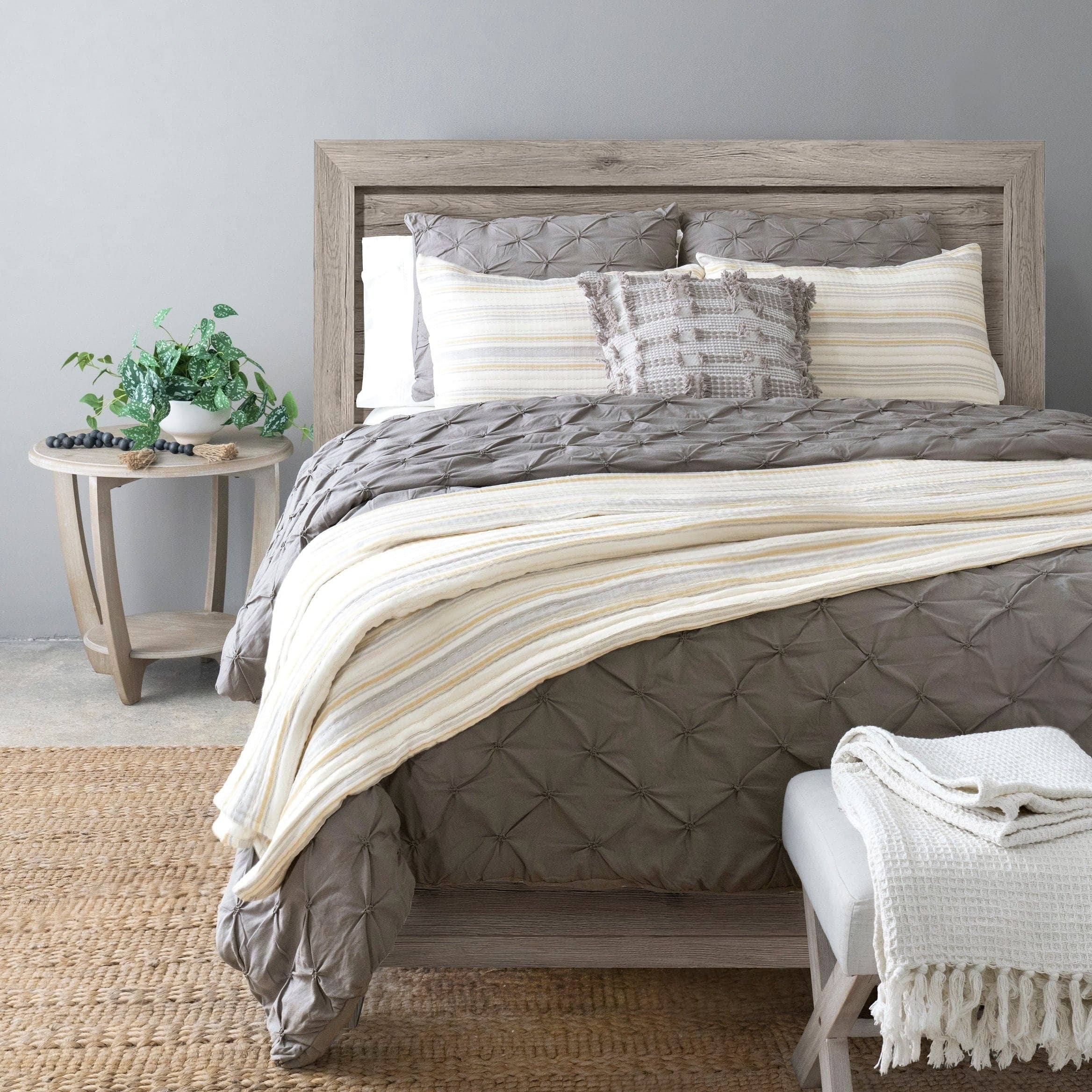Lush Decor 100% Cotton Solange Stripe Kantha Pick Stitch Yarn Dyed Cotton Woven Quilt/Coverlet Yellow/Gray 3Pc King