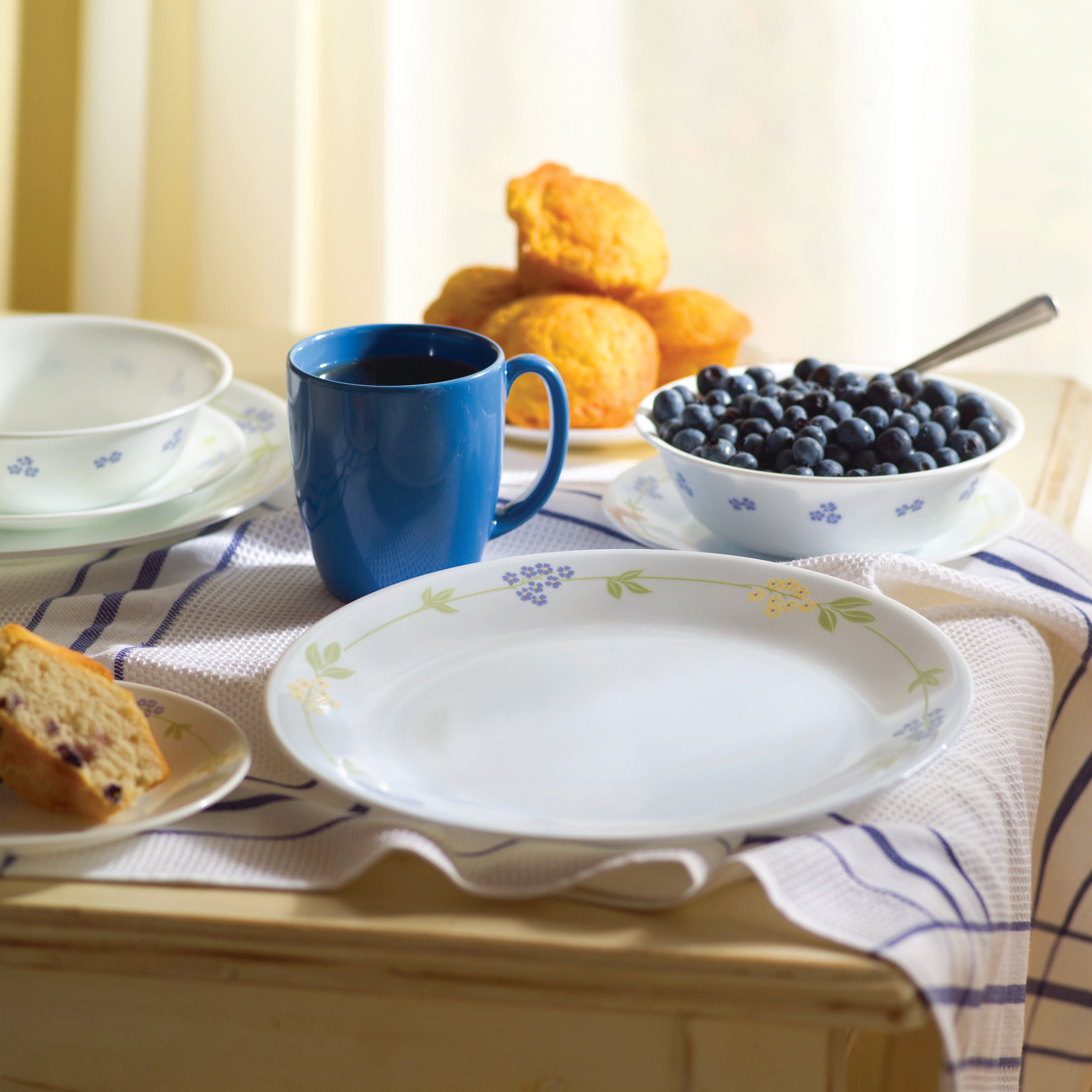 Corelle Classic Secret Garden Vitrelle Dinnerware Set, 16 Piece