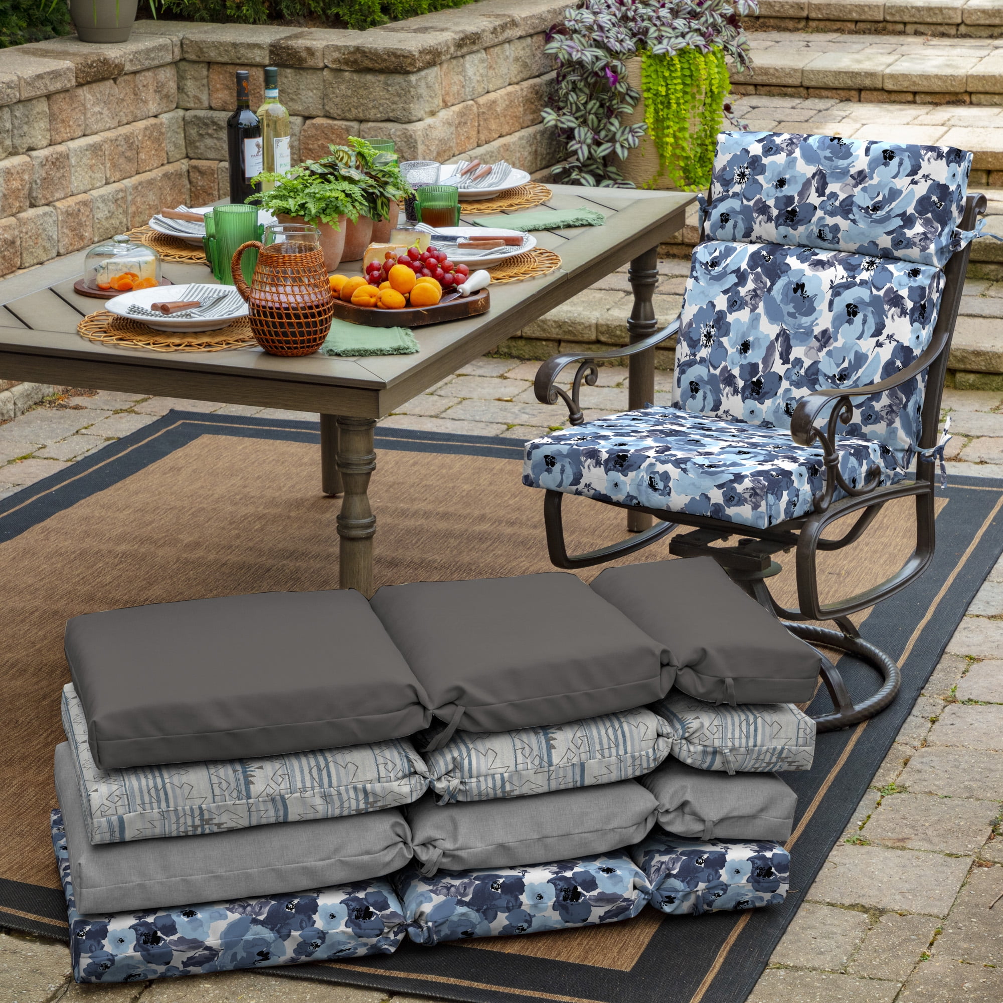 ARDEN Outdoor Chair Cushion 20 x 21, Blue Garden Floral