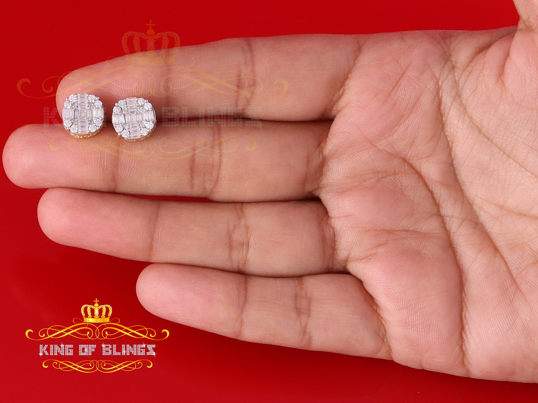 King of Bling's Mens/Womens 925 Silver Yellow 1.50ct VVS 'D' Moissanite Stud Round Earrings