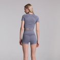 thumbnail image 2 of Conjunto de Yoga sin costuras para mujer, ropa deportiva de entrenamiento, ropa de gimnasio, camisa de manga corta, Top corto, pantalones cortos de cintura alta, trajes deportivos, 2 uds., 2 of 5