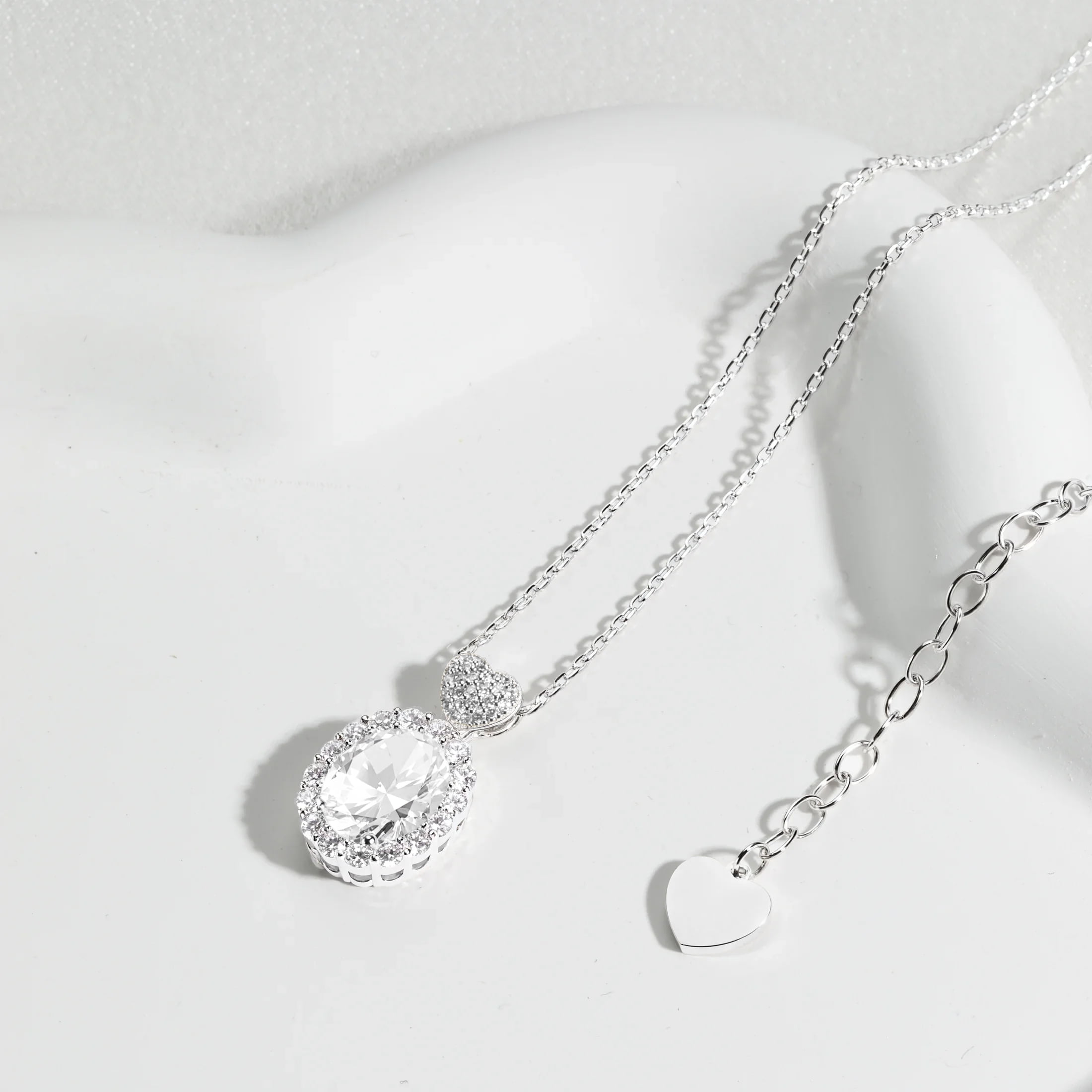 MENGLISI Clear Cubic Zirconia Oval Halo Pendant Necklace for Women, White Gold Plated Copper