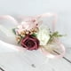 thumbnail image 4 of Poignet Corsage épaule Corsage para boda para demoiselle d'honneur mère A-Blanco-Muñequera Zulema Ramilletes de muñeca, 4 of 8