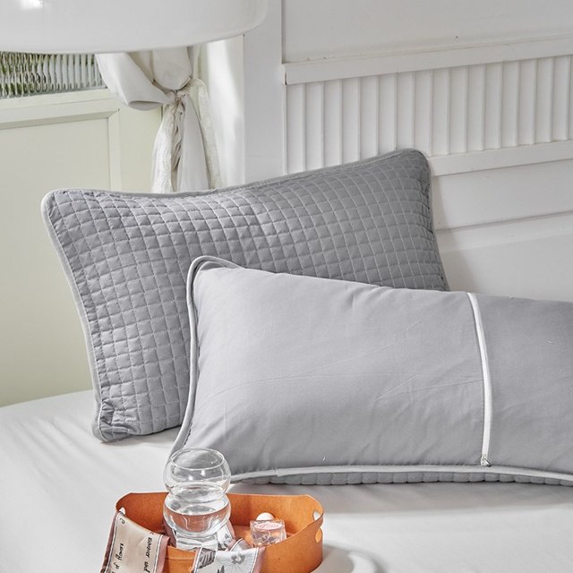Funda de almohada suave de fibra de bambú, juego de 2 piezas en gris, tamaño 40x60 cm, transpirable y absorbente para mayor comodidad.