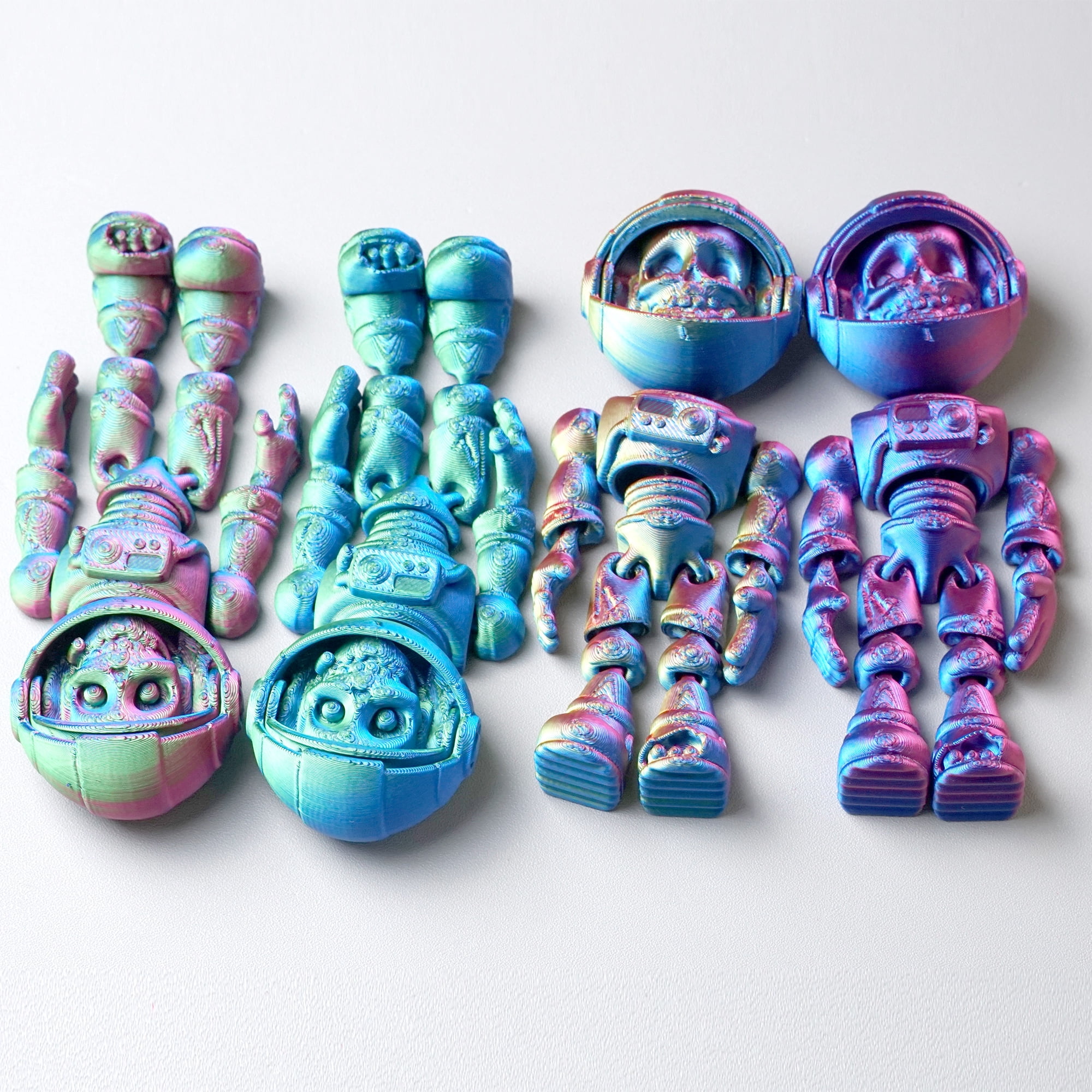 4pcs/set 3D Printed astronaut ,Flexible Joint Animal lacertid Figurines,Realistic Eyes, Home Office Decor,Fidget Toy for Adults Teens Boy Festival Gifts