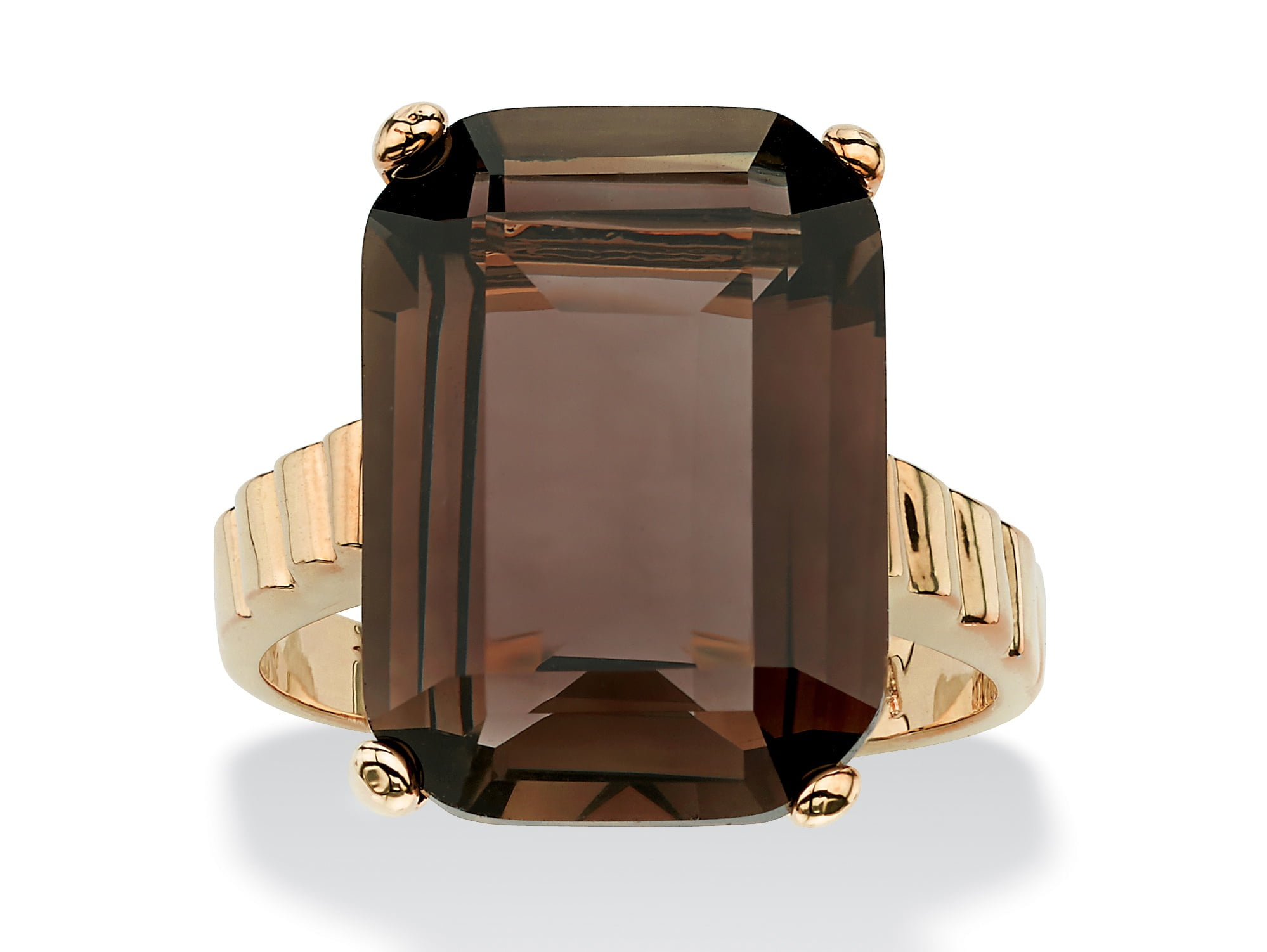 DV Jewels harming Ring with a Square Cut Gemstone in a Unique and Feminine Design