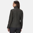 thumbnail image 2 of Regatta - Chaqueta Connie V de Softshell Caminar para Mujer (Negro Jaspeada), 2 of 6