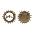 thumbnail image 1 of Hombre de Hoz Pin de gancho de metal vintage con forma de sol Unbranded M, 1 of 3