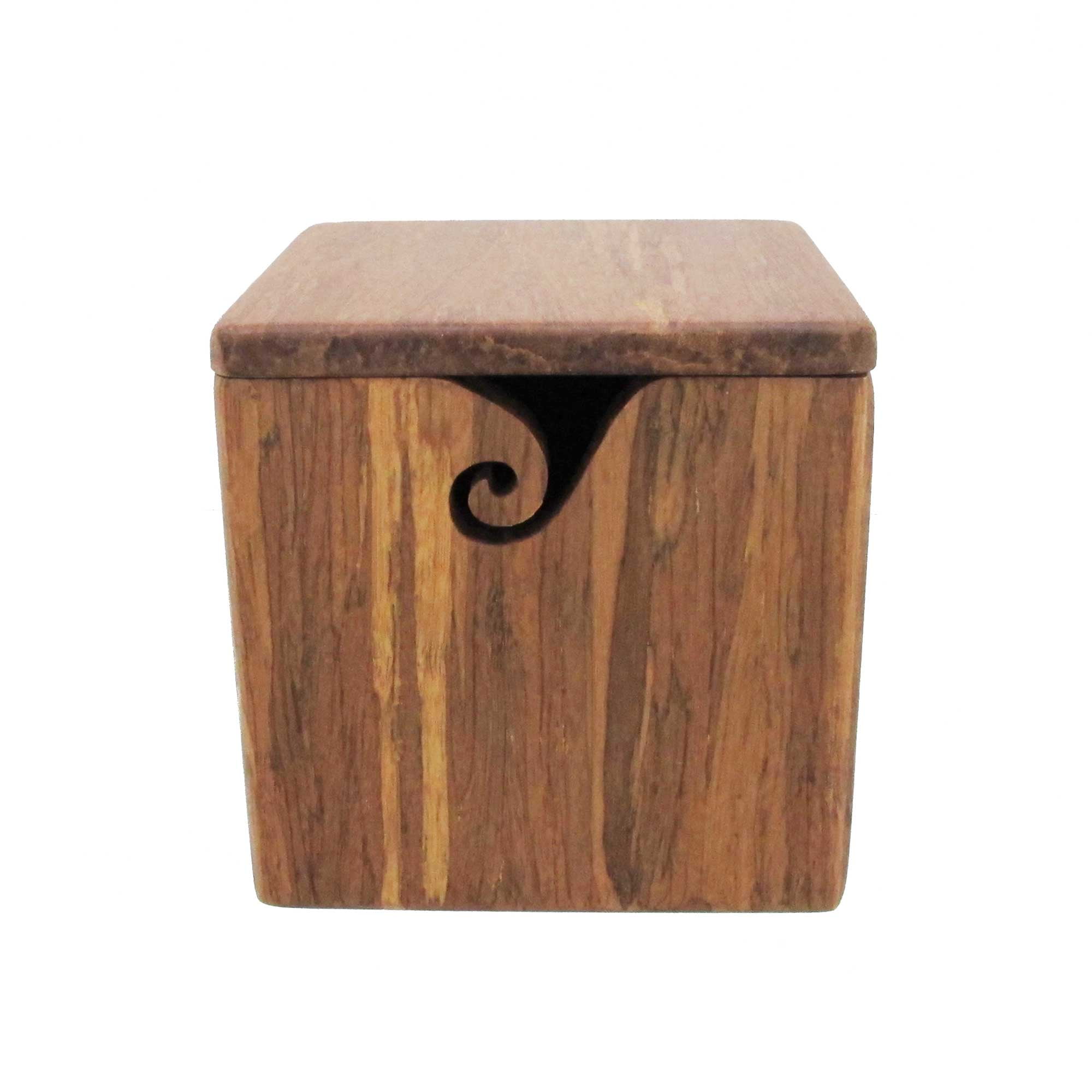 BambooMN Brand Bamboo Yarn Bowl with Removable Lid Yarn Holder for