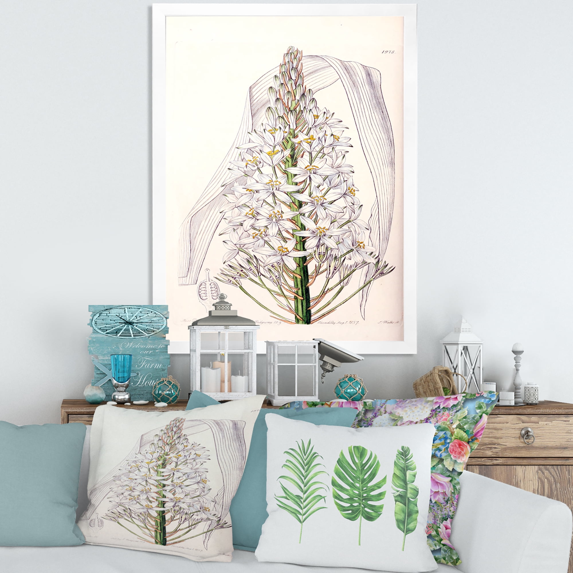 Designart 'White Vintage Orchid I' Traditional Framed Art Print