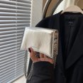 thumbnail image 2 of Nuevo bolso bandolera de PU con hebilla de cadena de lujo ligero para mujer, bolso de hombro de moda 2024, bolso para auriculares con diseño de lápiz labial de alta calidad, 2 of 5