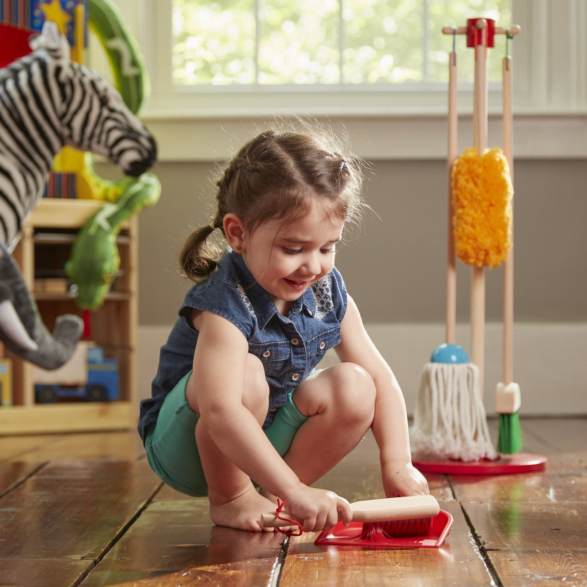 melissa and doug dust sweep mop set